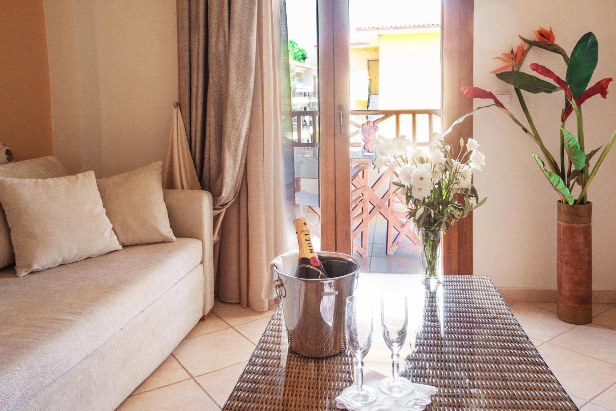 Hotel Paralio Possidi Luaran gambar